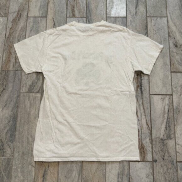 NEW Delta women's medium white/green St. Patrick's Day t-shirt - Picture 3 of 4